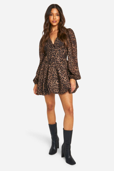 Шифонова сукня-доярка з леопардовим принтом і пухими рукавами