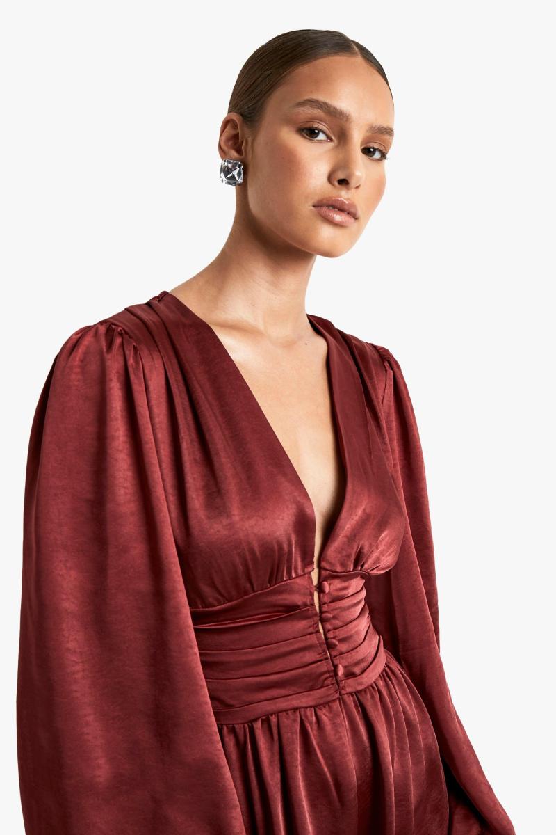 Атласний комбінезон із рюшами на талії