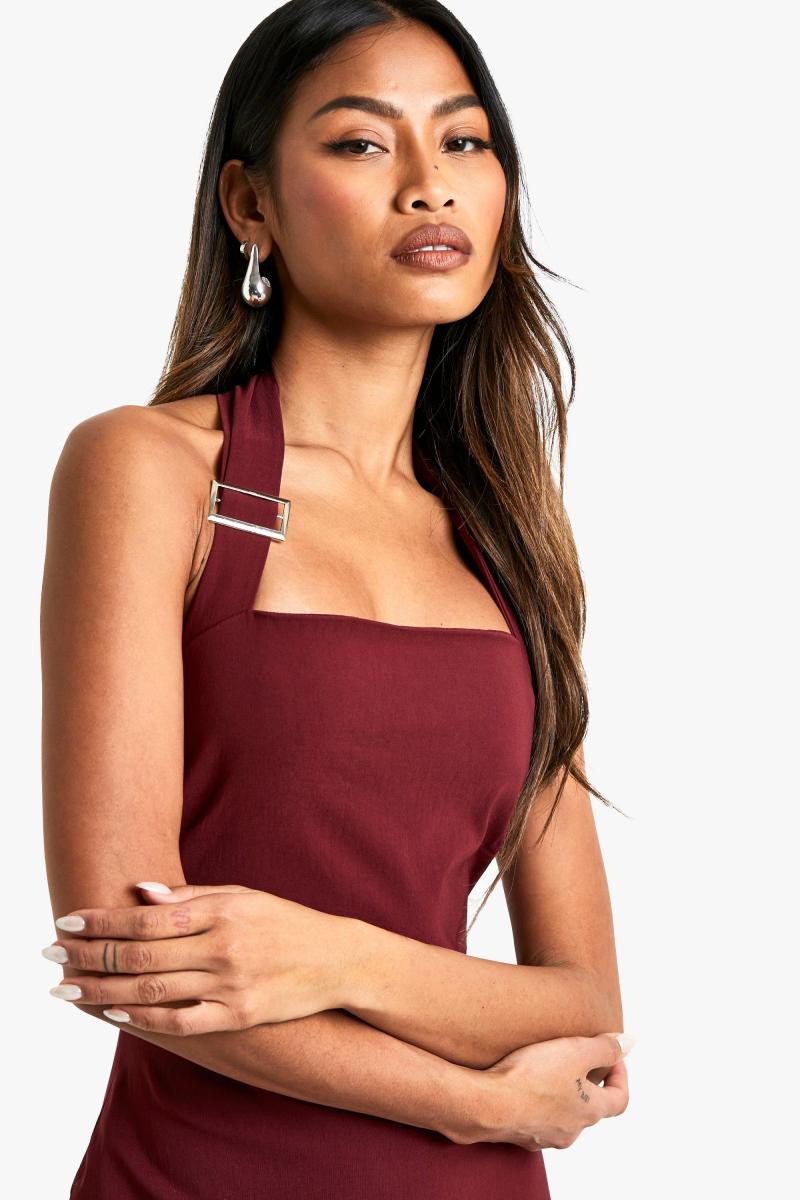 Міні-сукня з бенгальською пряжкою та горловиною