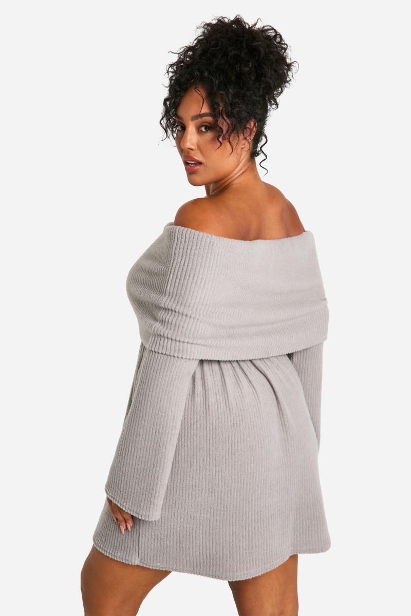 Плюс сукня-фігуристка з ребрами з відкритими плечима