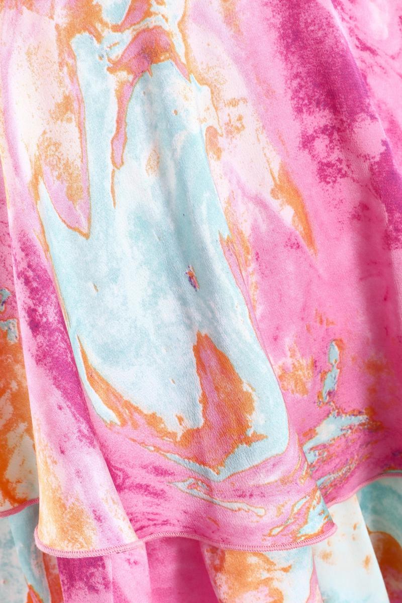 Мармуровий принт для атласного багатоярусного ігрового костюма