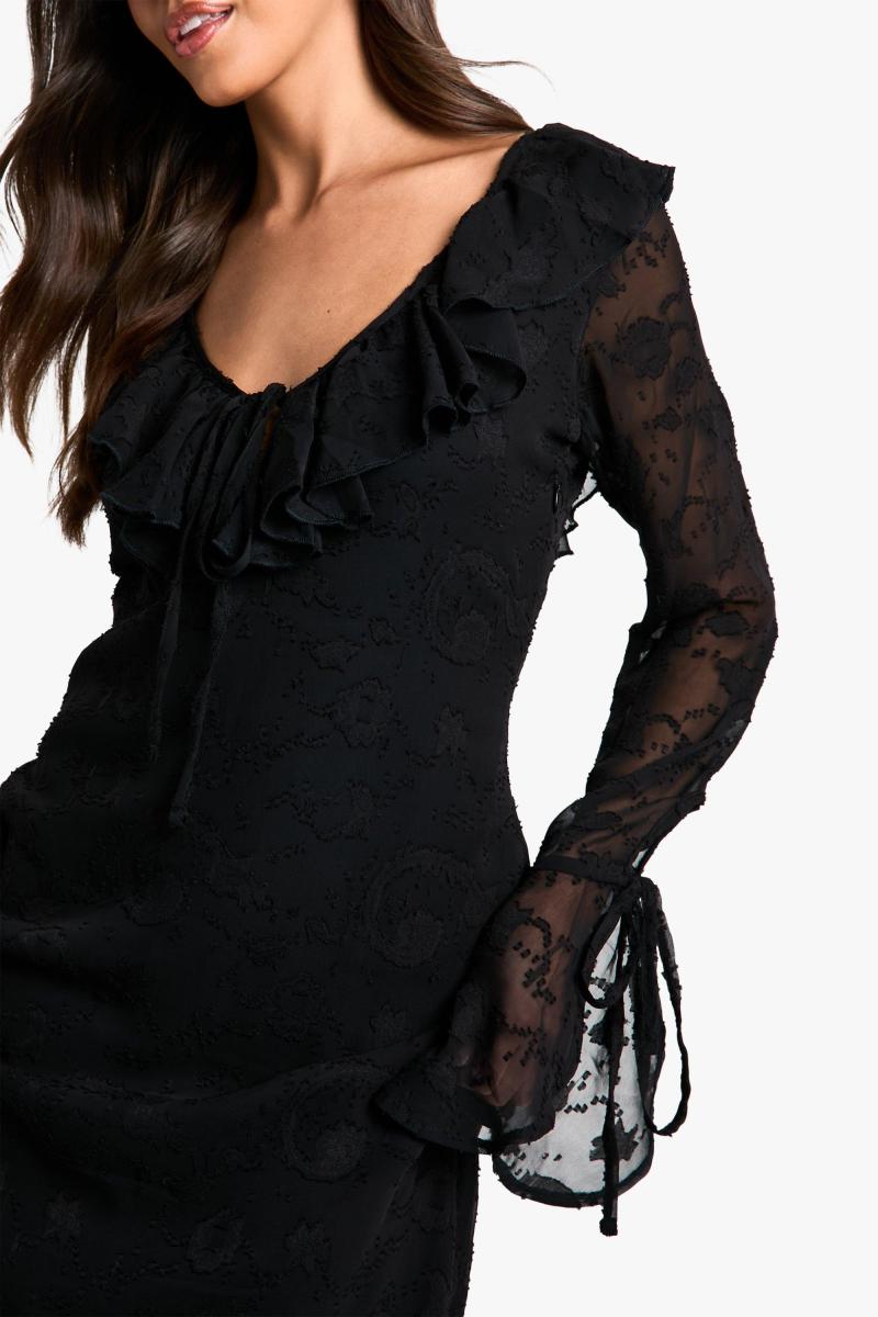 Максі-сукня з розкльошеними рукавами з пейслі